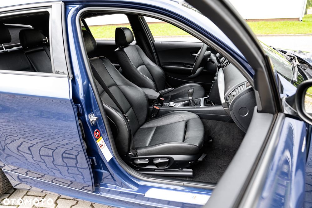 BMW Seria 1 130i - 24
