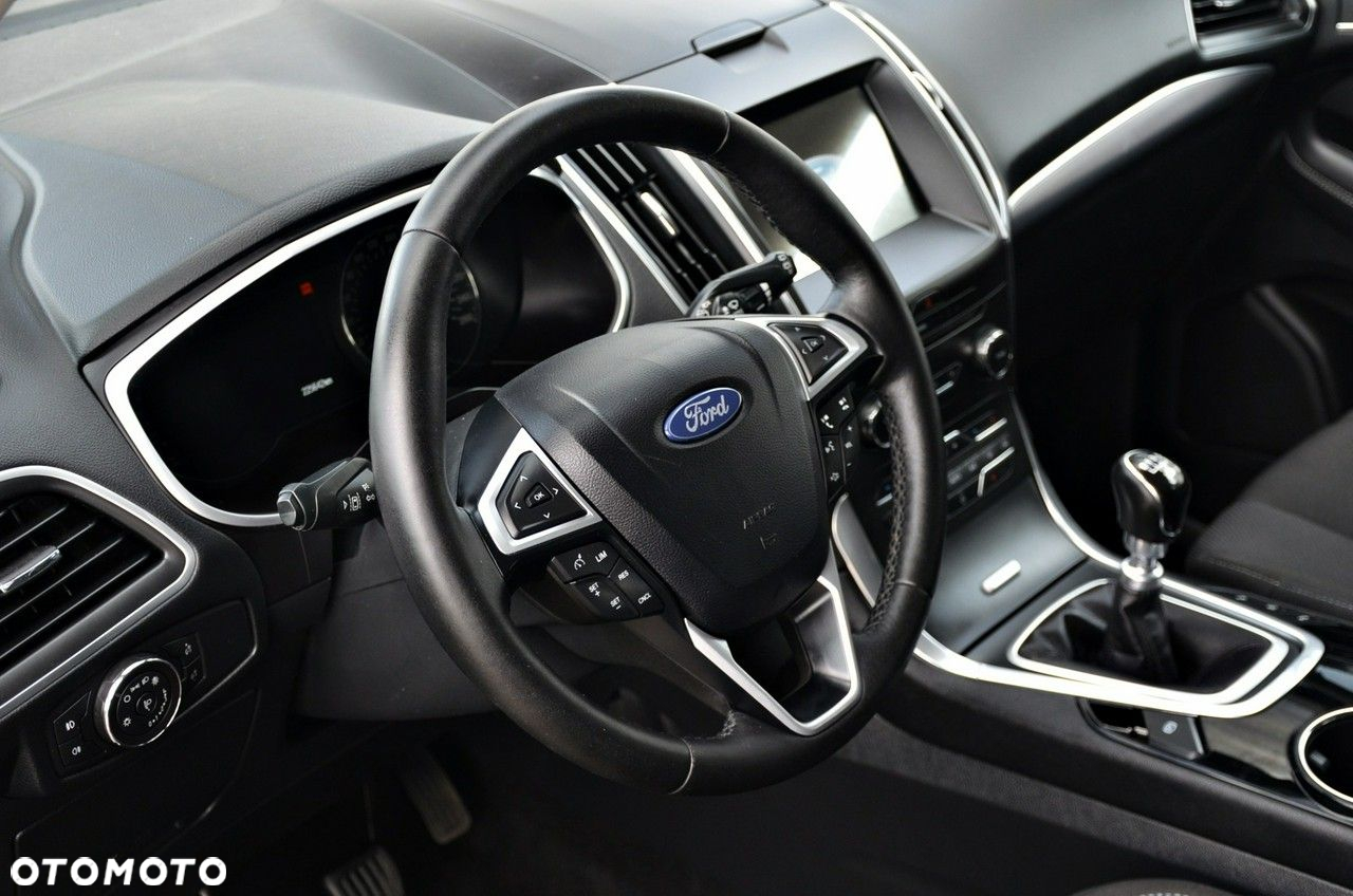 Ford S-Max - 14