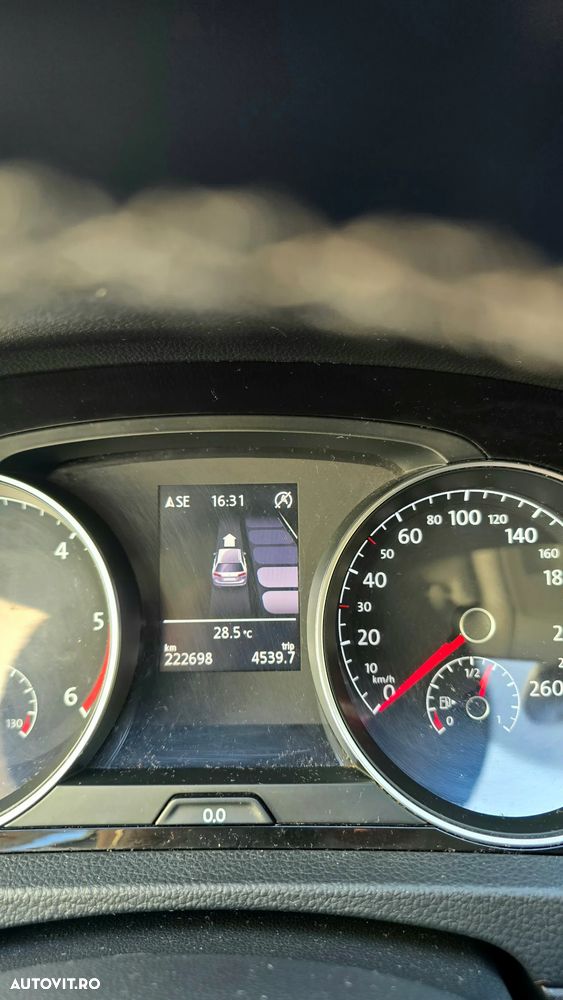 Volkswagen Golf - 16