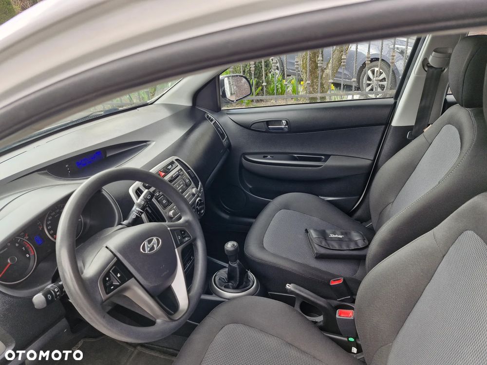 Hyundai i20 1.2 Intro Edition - 8