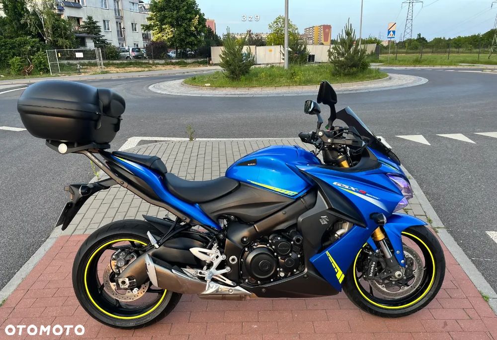 Suzuki GSX 1000 - 3