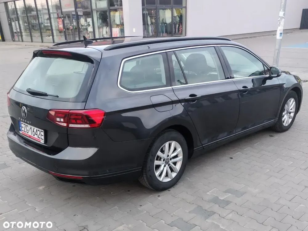 Volkswagen Passat 2.0 TDI SCR Comfortline - 13