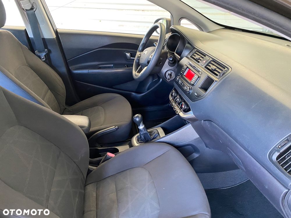 Kia Rio 1.2 M - 12