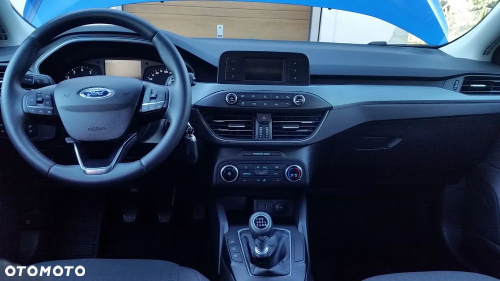 Ford Focus 1.0 EcoBoost Trend Edition - 34