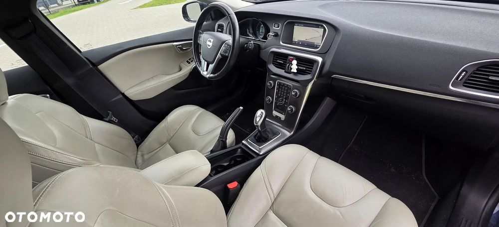 Volvo V40 - 21