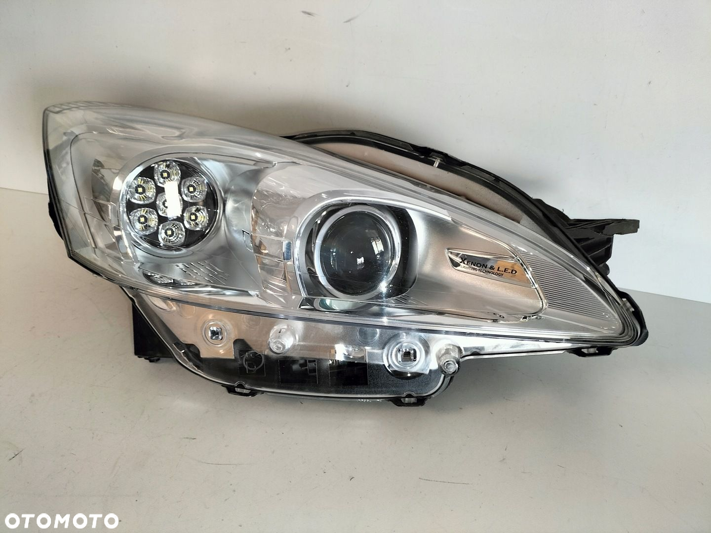 Lampa przednia reflektor prawa PEUGEOT 508 I 10-14 XENON - 2