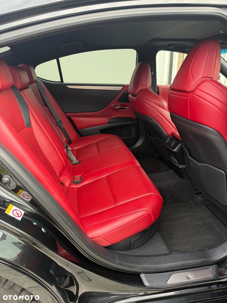 Lexus ES 300h F Sport - 15