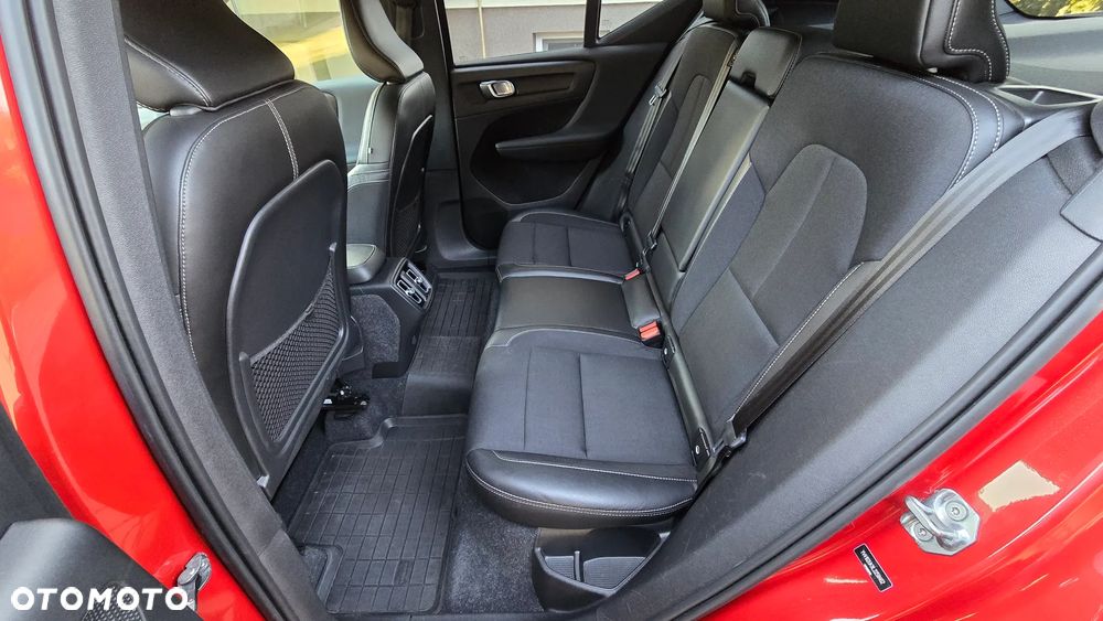 Volvo XC 40 T5 AWD Geartronic Momentum Pro - 8