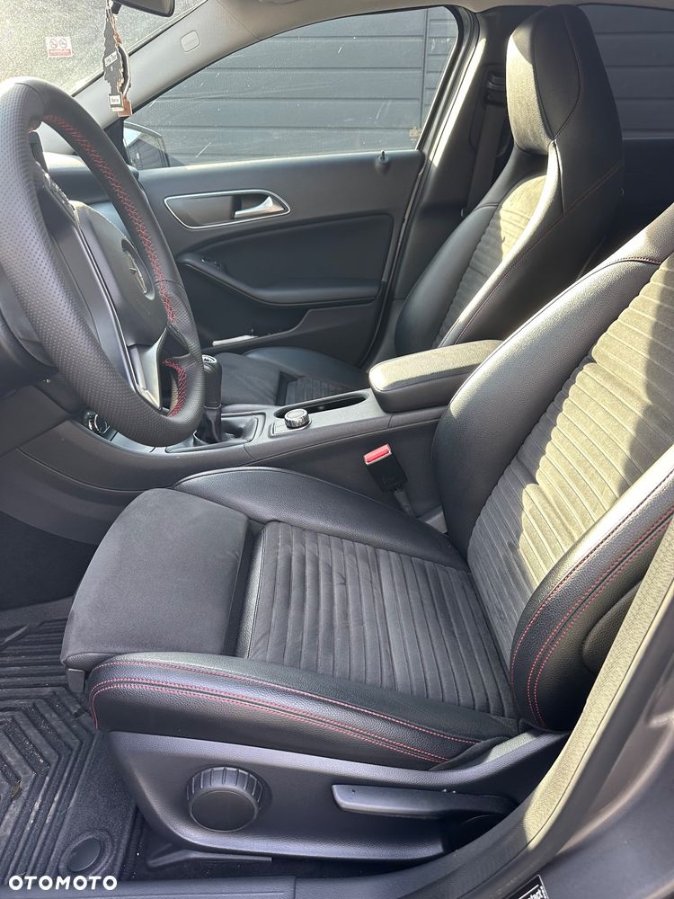 Mercedes-Benz Klasa A 180 (BlueEFFICIENCY) AMG Sport - 11