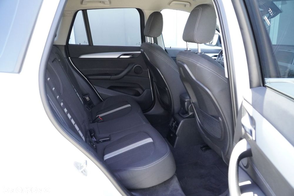 BMW X1 sDrive18d Advantage sport - 7