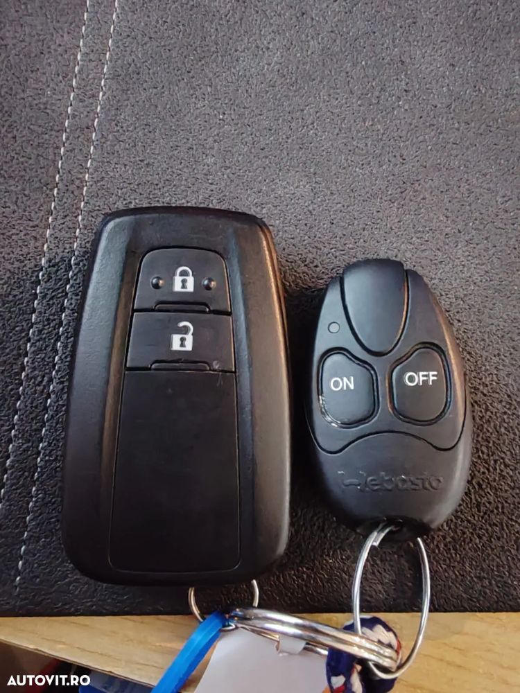 Toyota Corolla 1.8 Hybrid Team Deutschland - 24