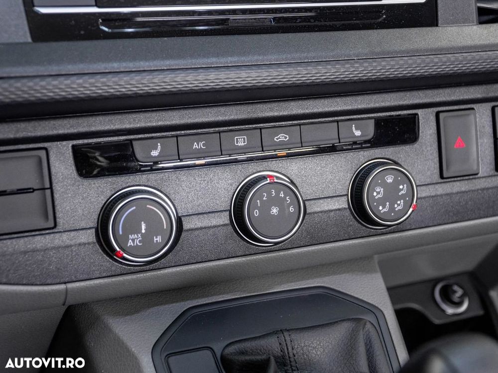 Volkswagen Transporter - 18