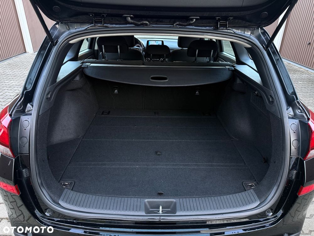 Hyundai i30 1.5 DPI Classic + - 8