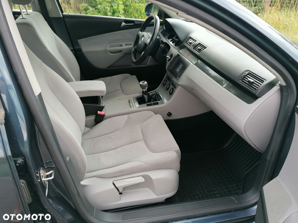 Volkswagen Passat - 7