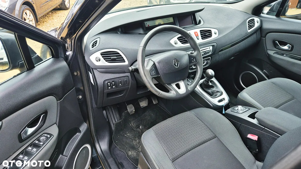 Renault Scenic 1.6 16V 110 TomTom Edition - 29