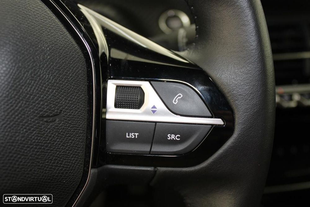 Peugeot e-2008 54 kWh Allure - 16