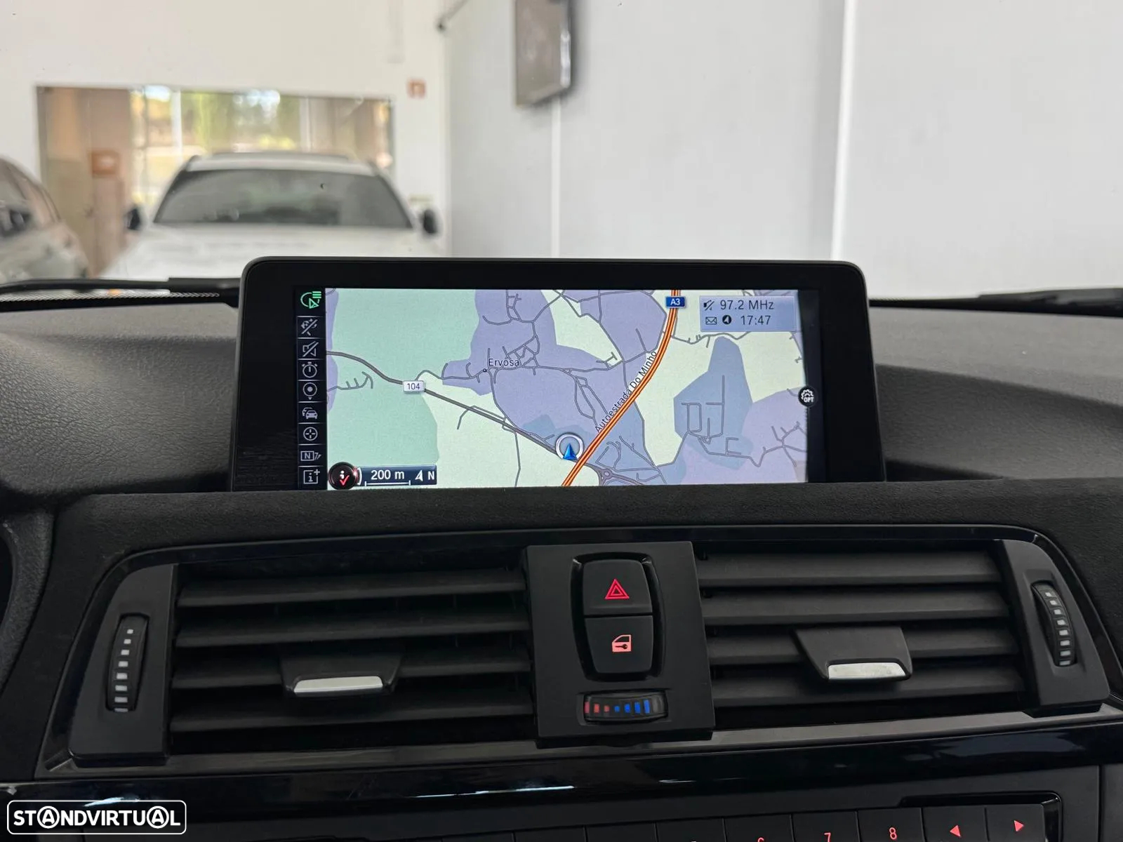 BMW 320 d Touring xDrive Auto - 28