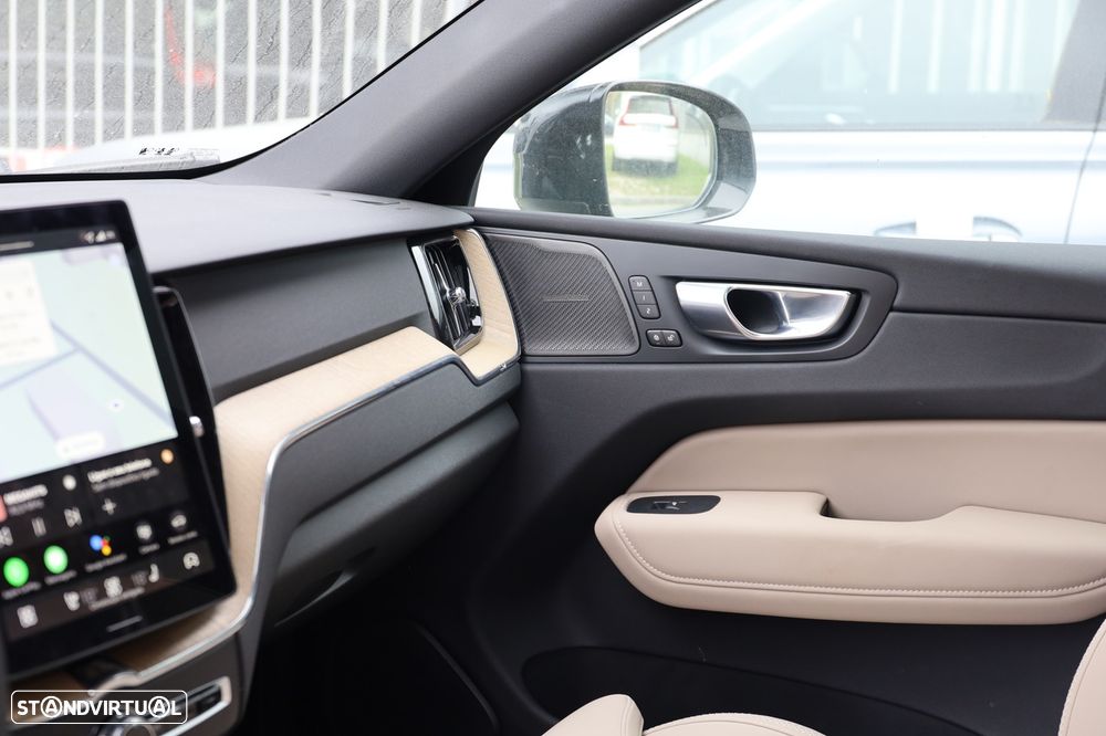 Volvo XC 60 2.0 T6 PHEV Plus Dark AWD - 15