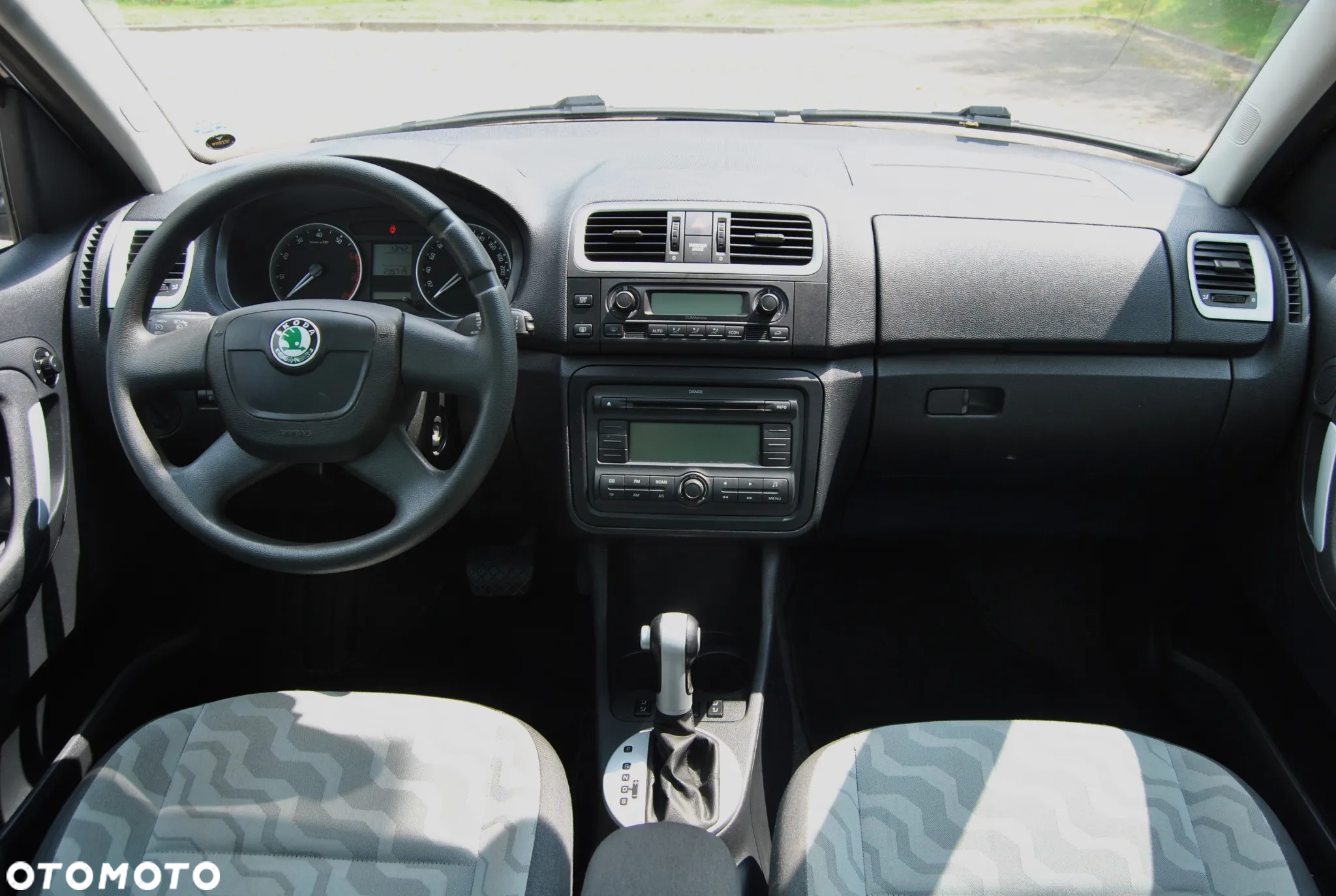 Skoda Roomster 1.6 16V Tiptronic Comfort - 9