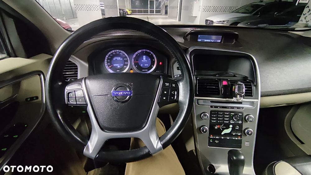 Volvo XC 60 2.4D AWD Summum - 17