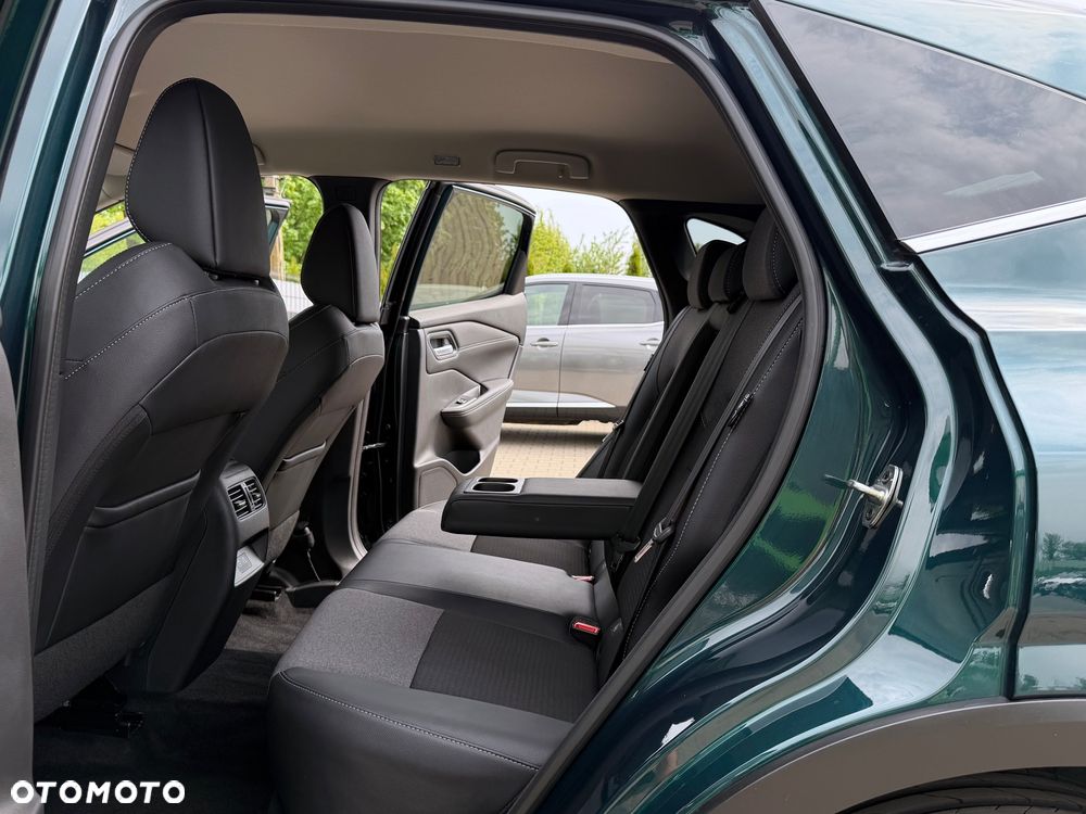 Nissan Qashqai 1.3 DIG-T N-Connecta DCT - 34
