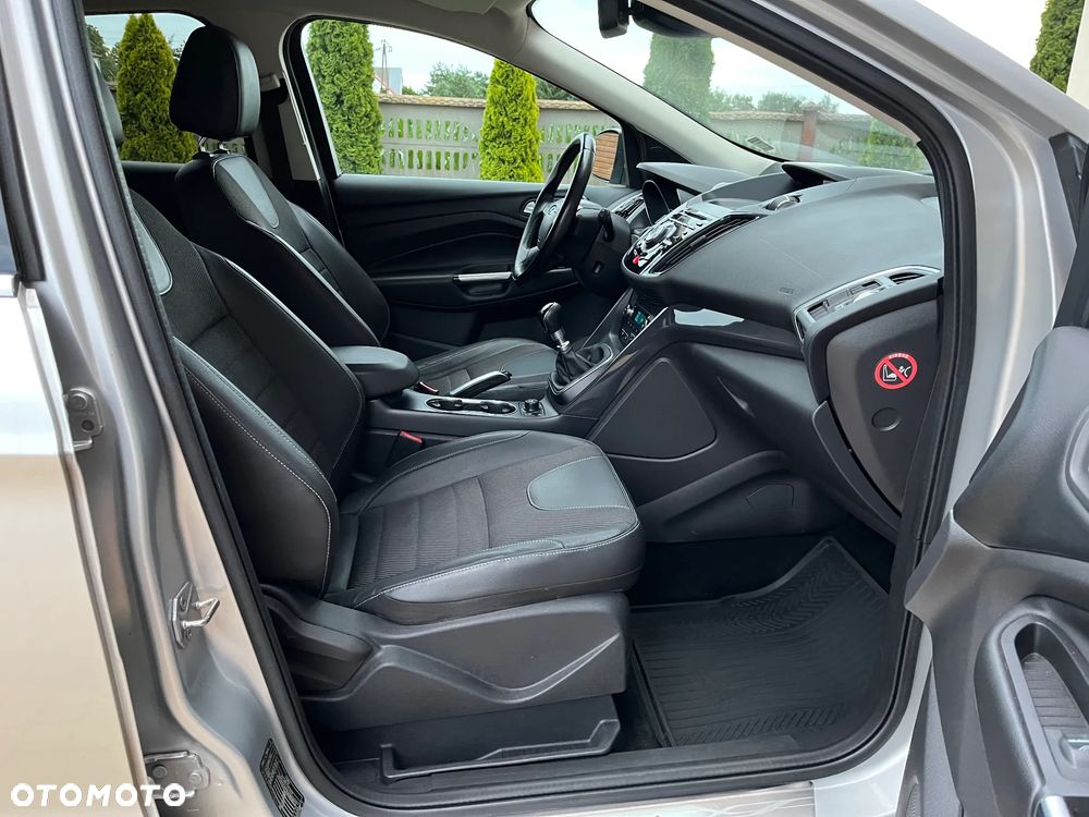 Ford Kuga 2.0 TDCi 4x4 Individual - 35
