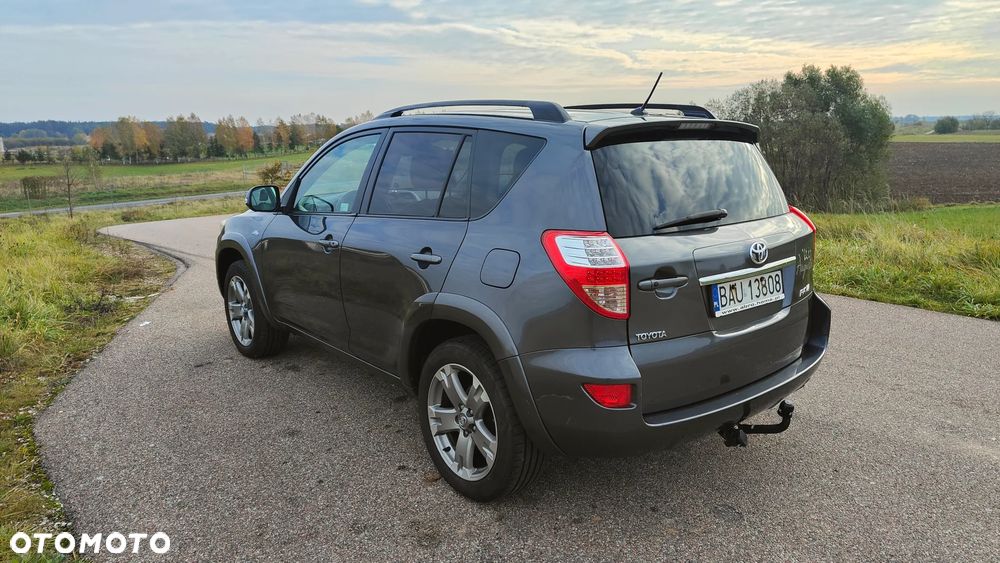 Toyota RAV4 2.2 D-CAT Premium - 6
