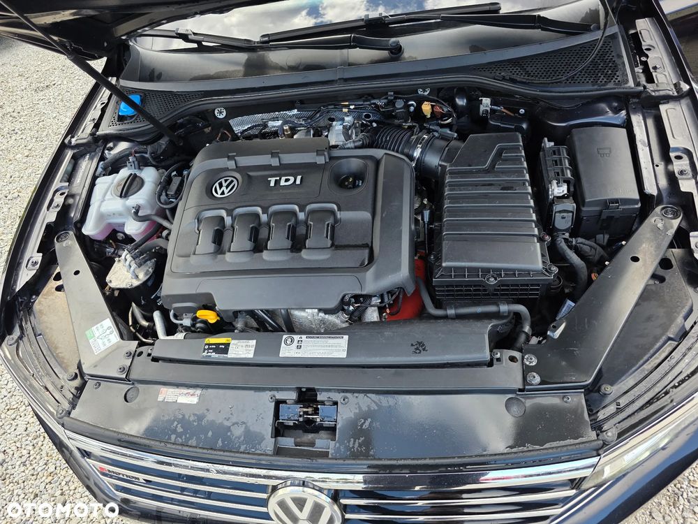 Volkswagen Passat Variant 2.0 TDI SCR 4Motion DSG (BMT) Highline - 16