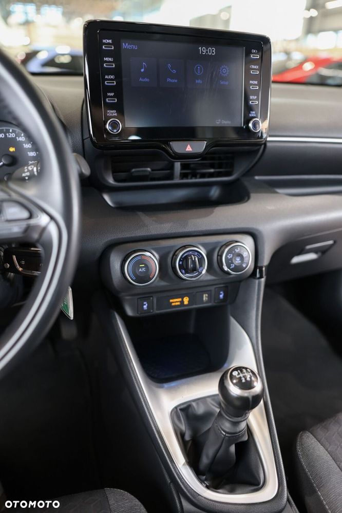 Toyota Yaris - 18