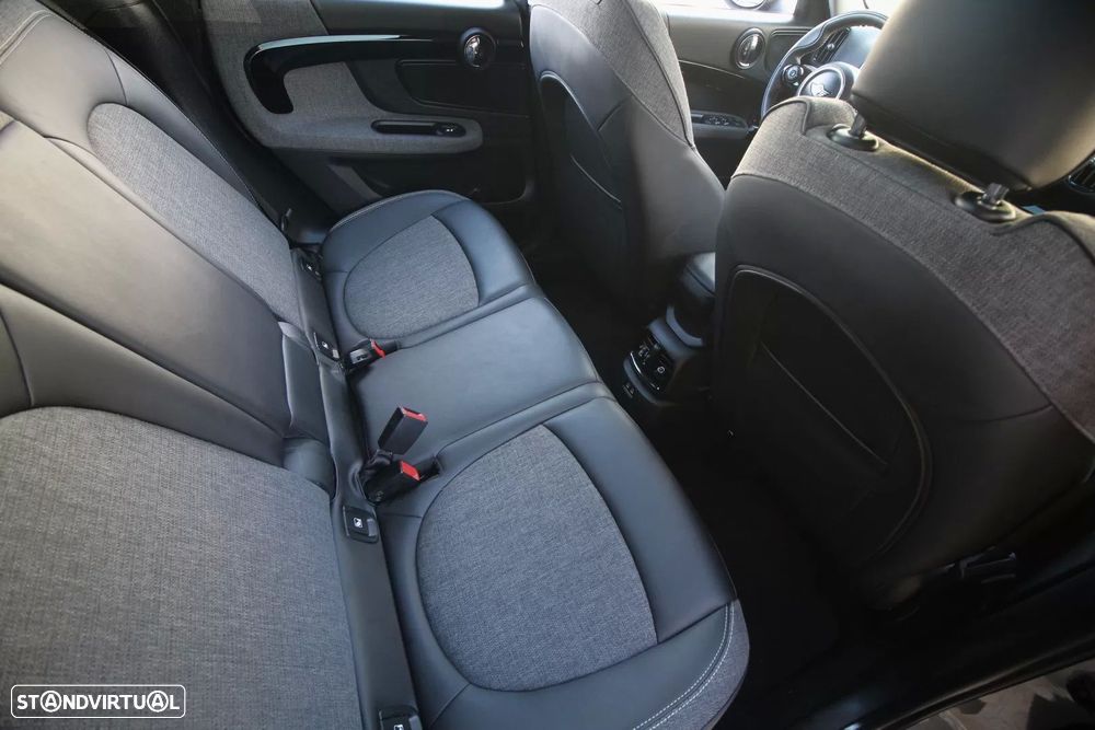 MINI Countryman Cooper SE ALL4 Auto - 25