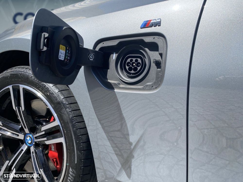 BMW 330 e Pack Desportivo M Pro Auto - 3