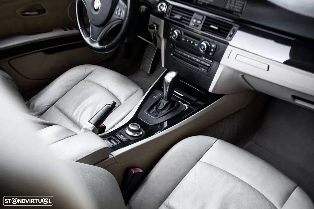 BMW 320 d Cabrio Auto - 34