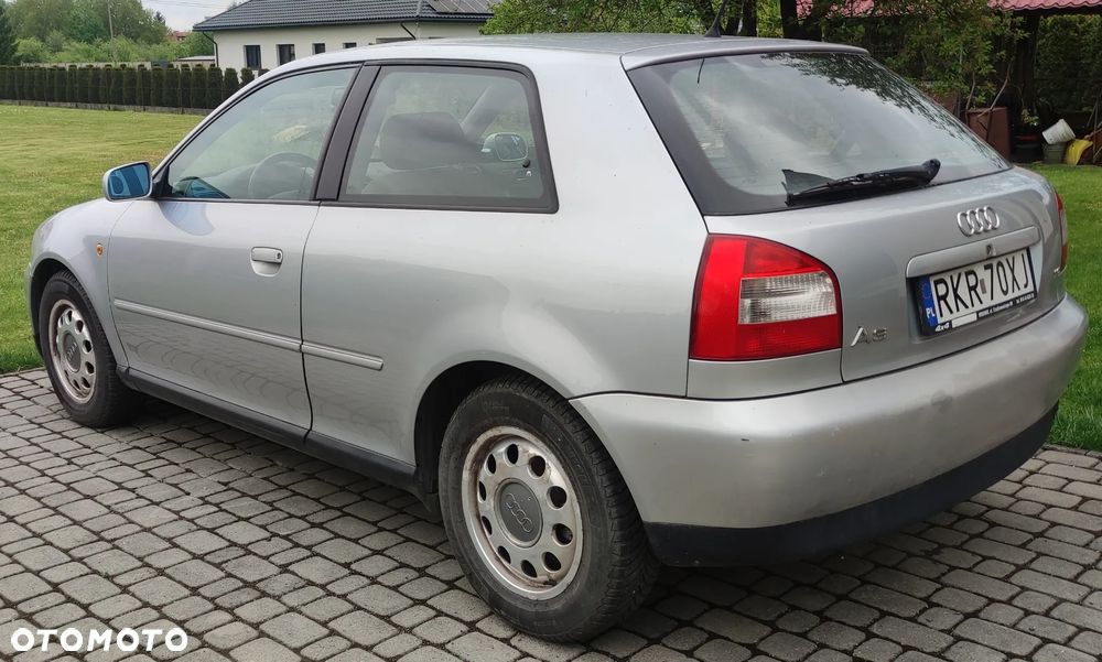 Audi A3 3-drzwiowe 1.6 Ambiente - 3