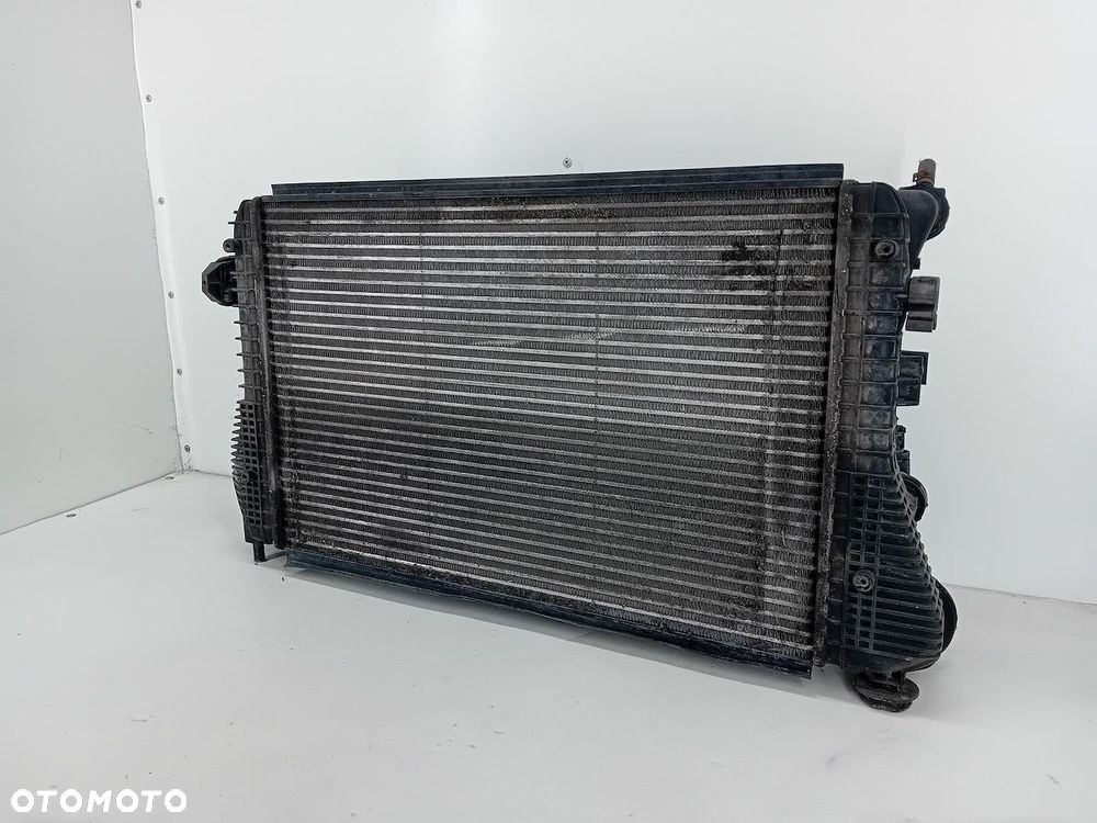 CHŁODNICA WODY Z WENTYLATOREM VW CADDY III 1.9 TDI 1K0121253AA - 5