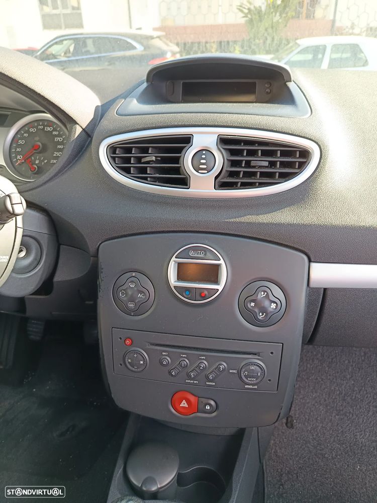 Renault Clio Break 1.2 TCE Dynamique S - 8