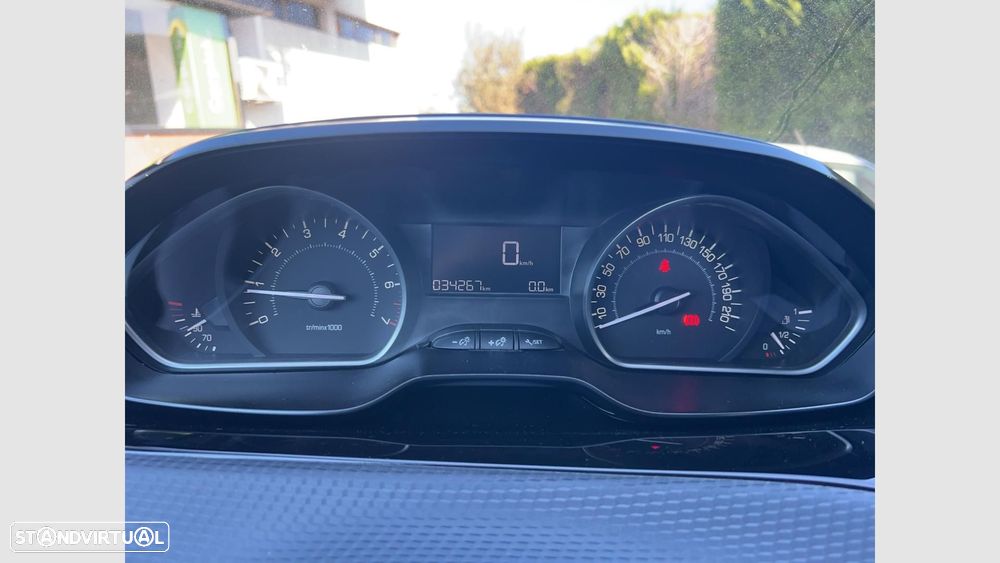 Peugeot 2008 1.2 PureTech Style - 17