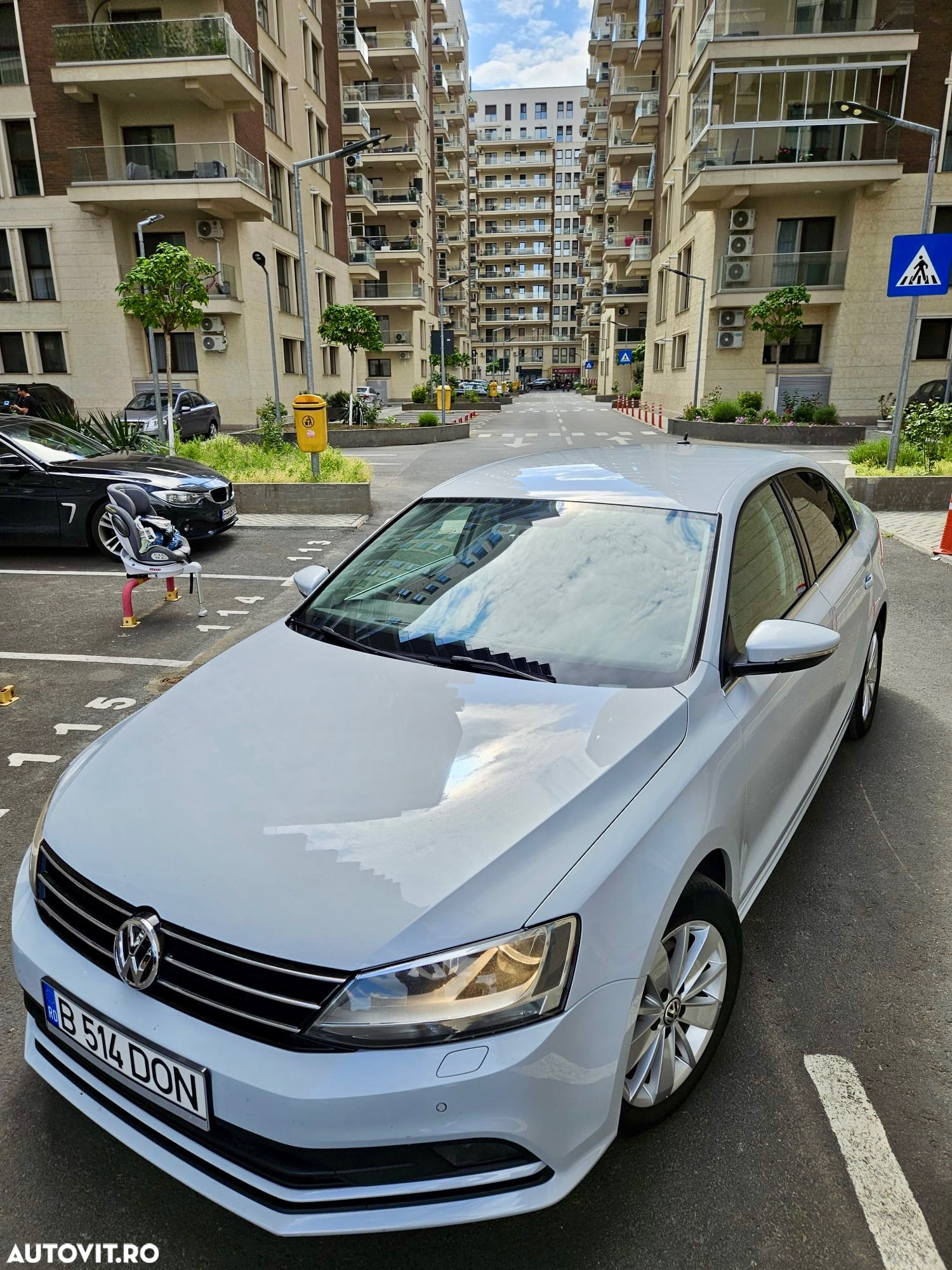 Volkswagen Jetta 2.0 TDI DSG Comfortline - 2