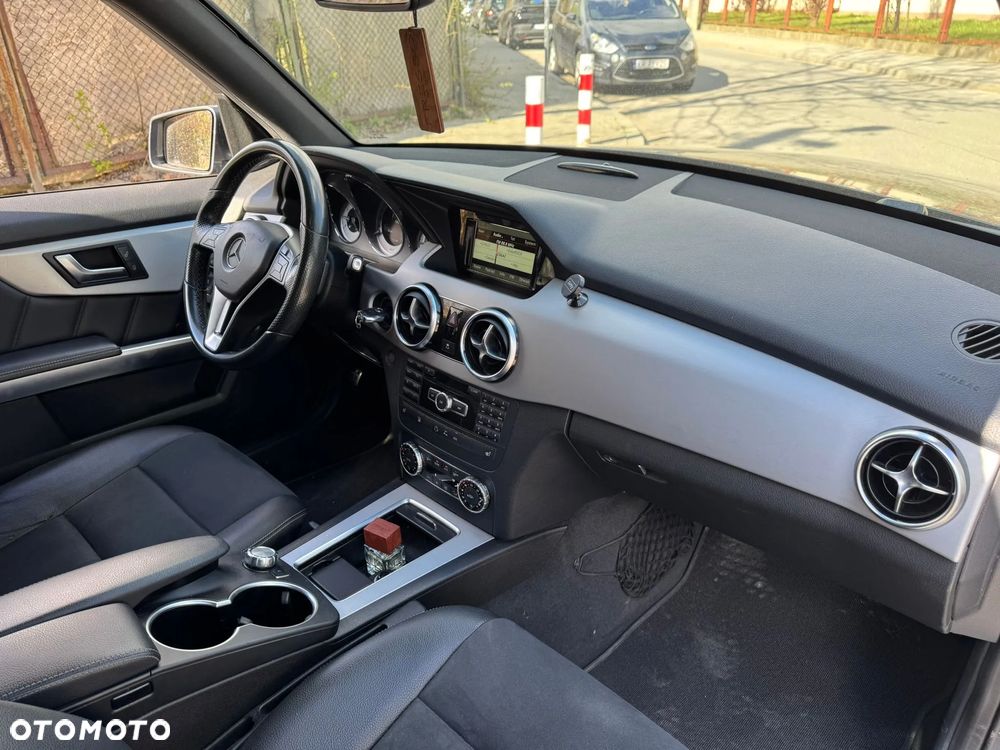 Mercedes-Benz GLK 220 CDI DPF 4Matic BlueEFFICIENCY 7G-TRONIC - 16