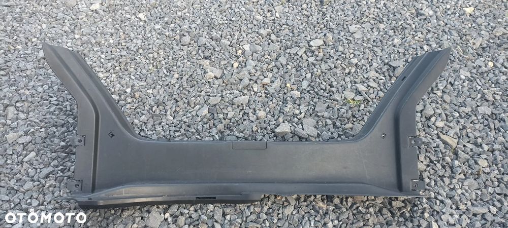 MERCEDES CLK W209 OSŁONA PASA TYLNEGO