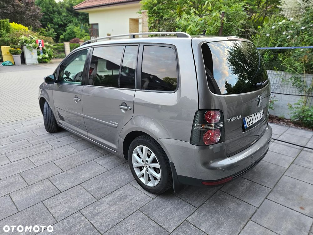 Volkswagen Touran 2.0 TDI DPF Cross - 2