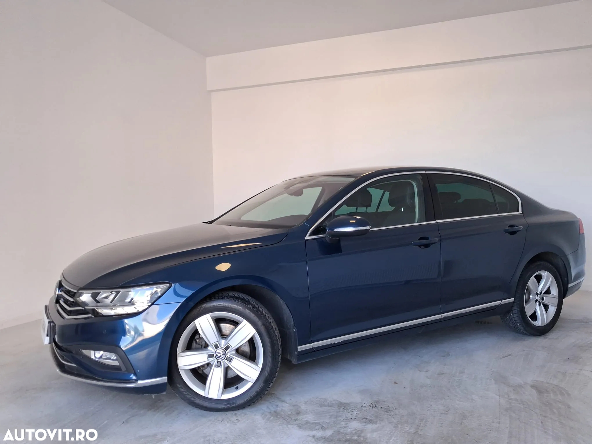 Volkswagen Passat 2.0 TDI DSG Highline - 32