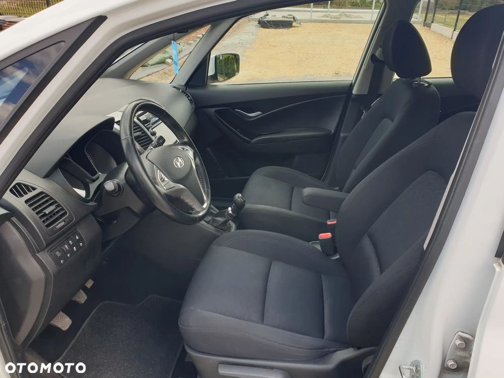 Hyundai ix20 - 11