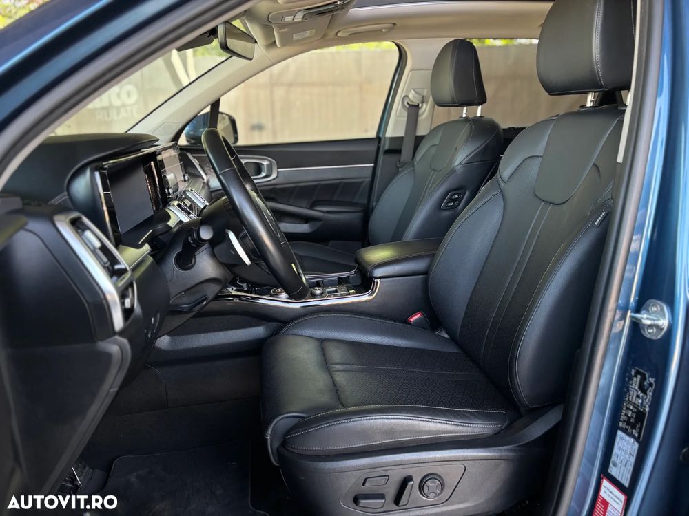 Kia Sorento 1.6 T-GDI HEV 6AT 4x4 7P Premium - 38