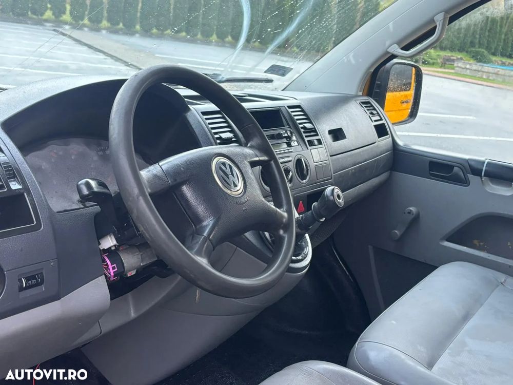 Volkswagen Transporter - 8