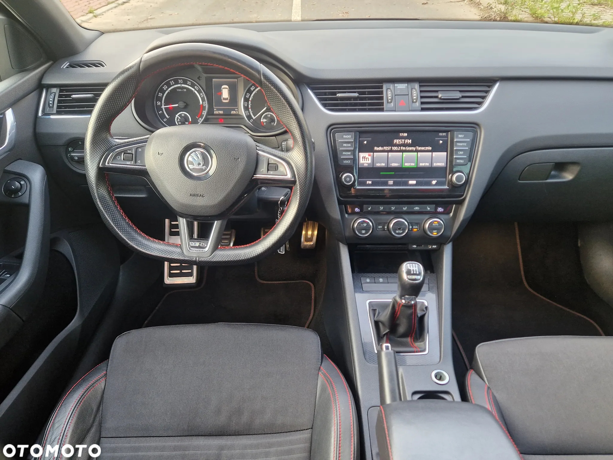 Skoda Octavia Combi 2.0 TDI (Green tec) RS - 27