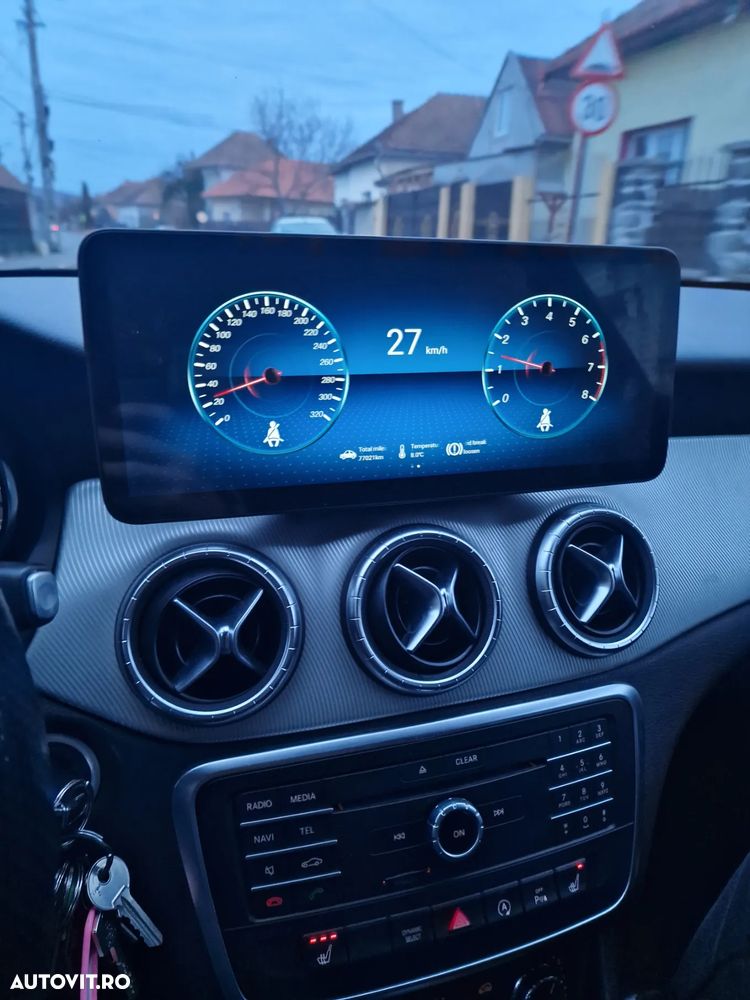 Mercedes-Benz CLA - 11