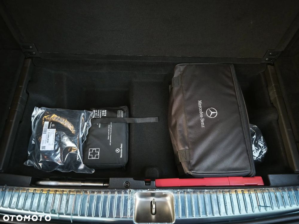 Mercedes-Benz Klasa E - 24