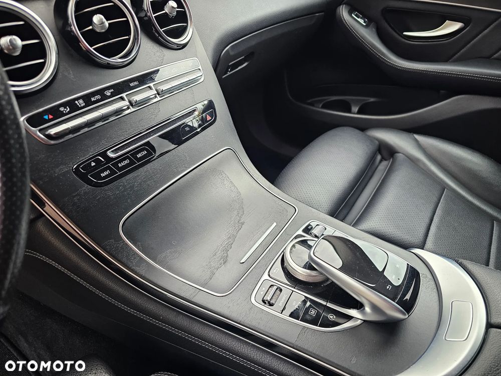 Mercedes-Benz GLC - 17