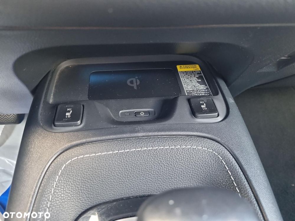 Toyota Corolla 2.0 Hybrid Trek - 25