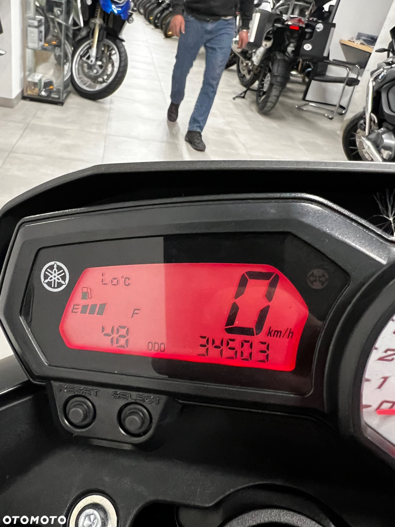 Yamaha FZ8 - 9